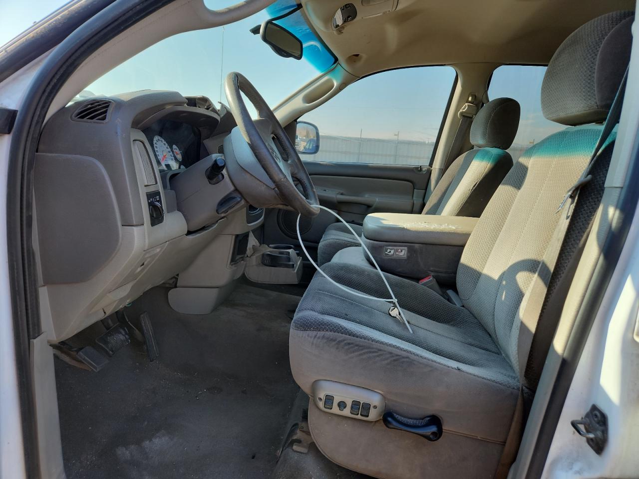 2002 DODGE RAM 1500 photo 13
