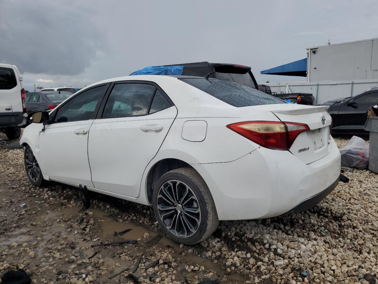 2015 TOYOTA COROLLA S PLUS photo 3