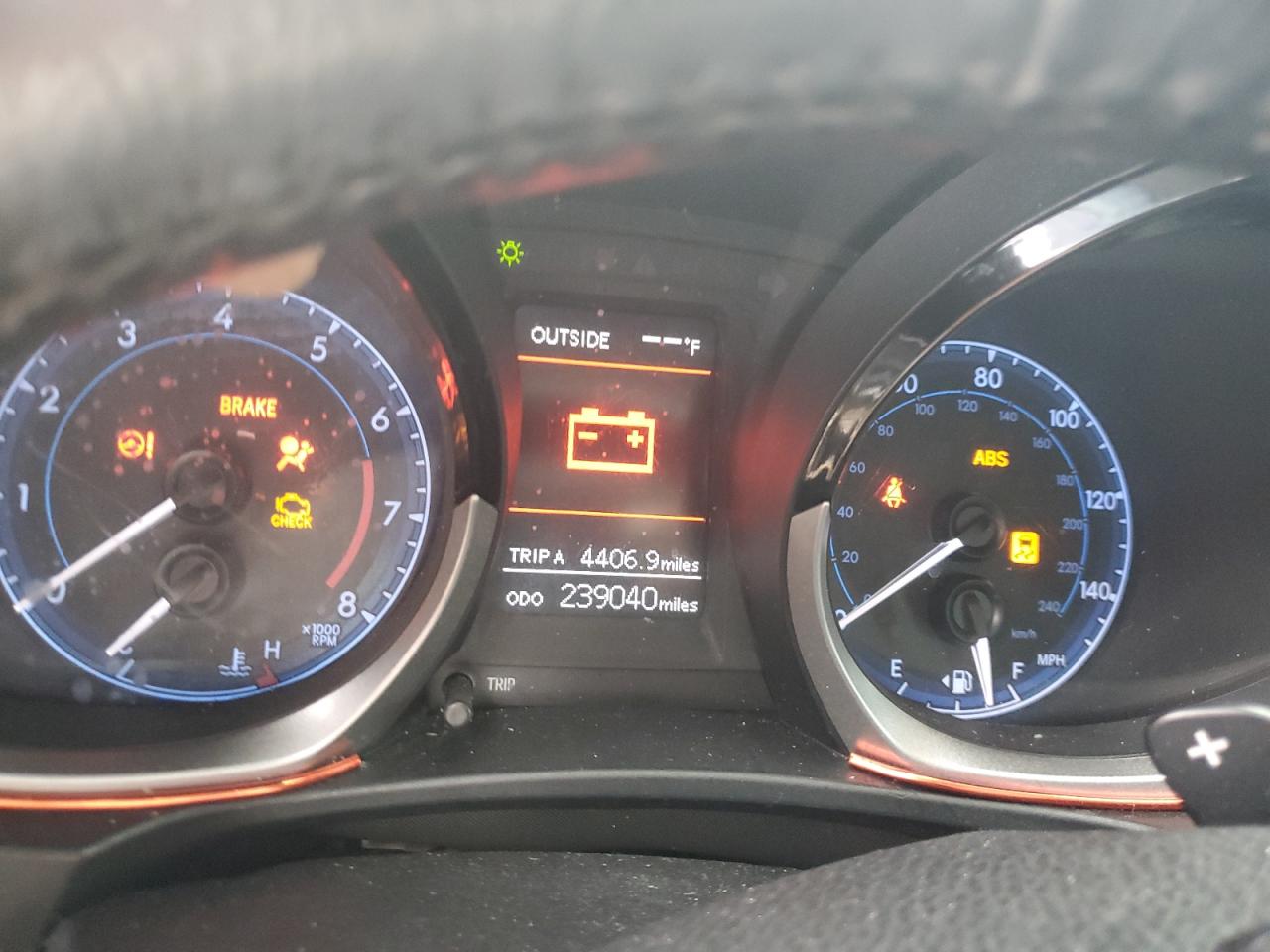 2015 TOYOTA COROLLA S PLUS photo 17