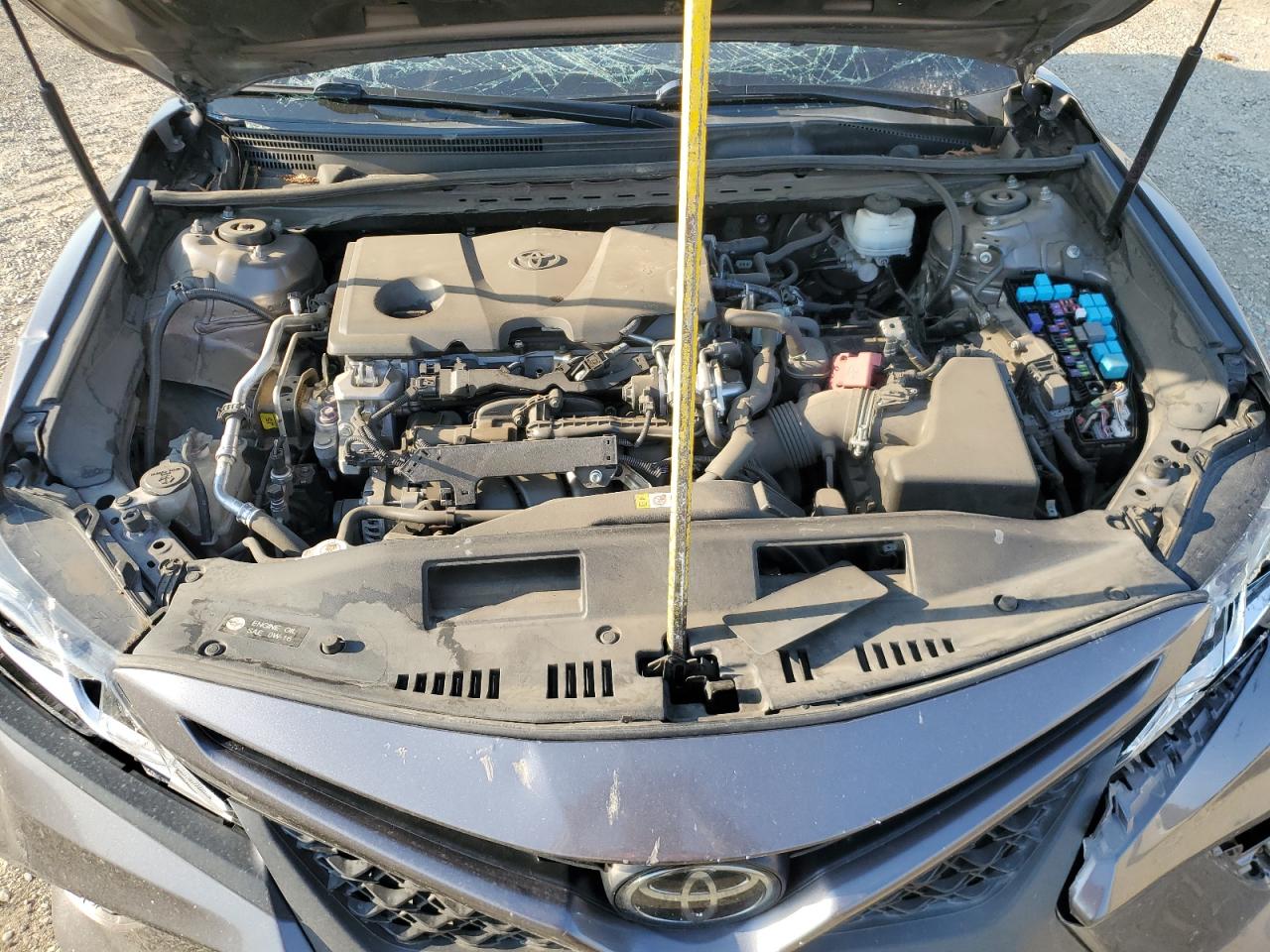 2020 TOYOTA CAMRY SE photo 11