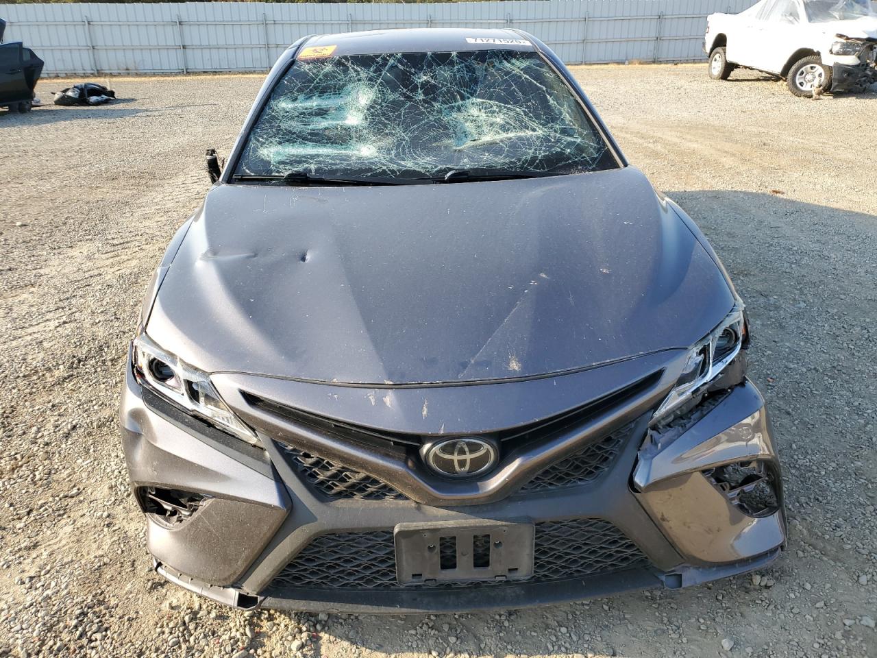 2020 TOYOTA CAMRY SE photo 5