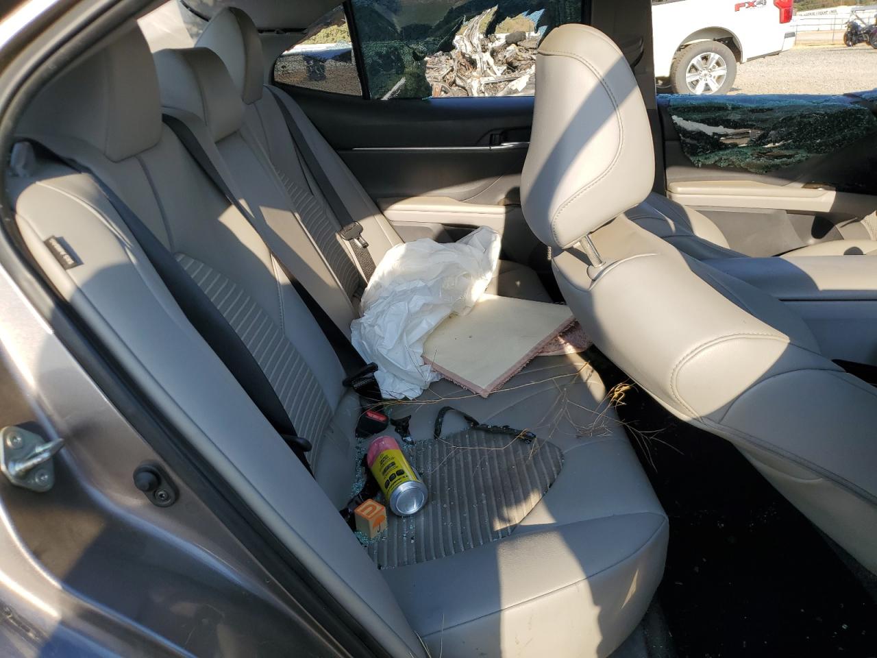 2020 TOYOTA CAMRY SE photo 10