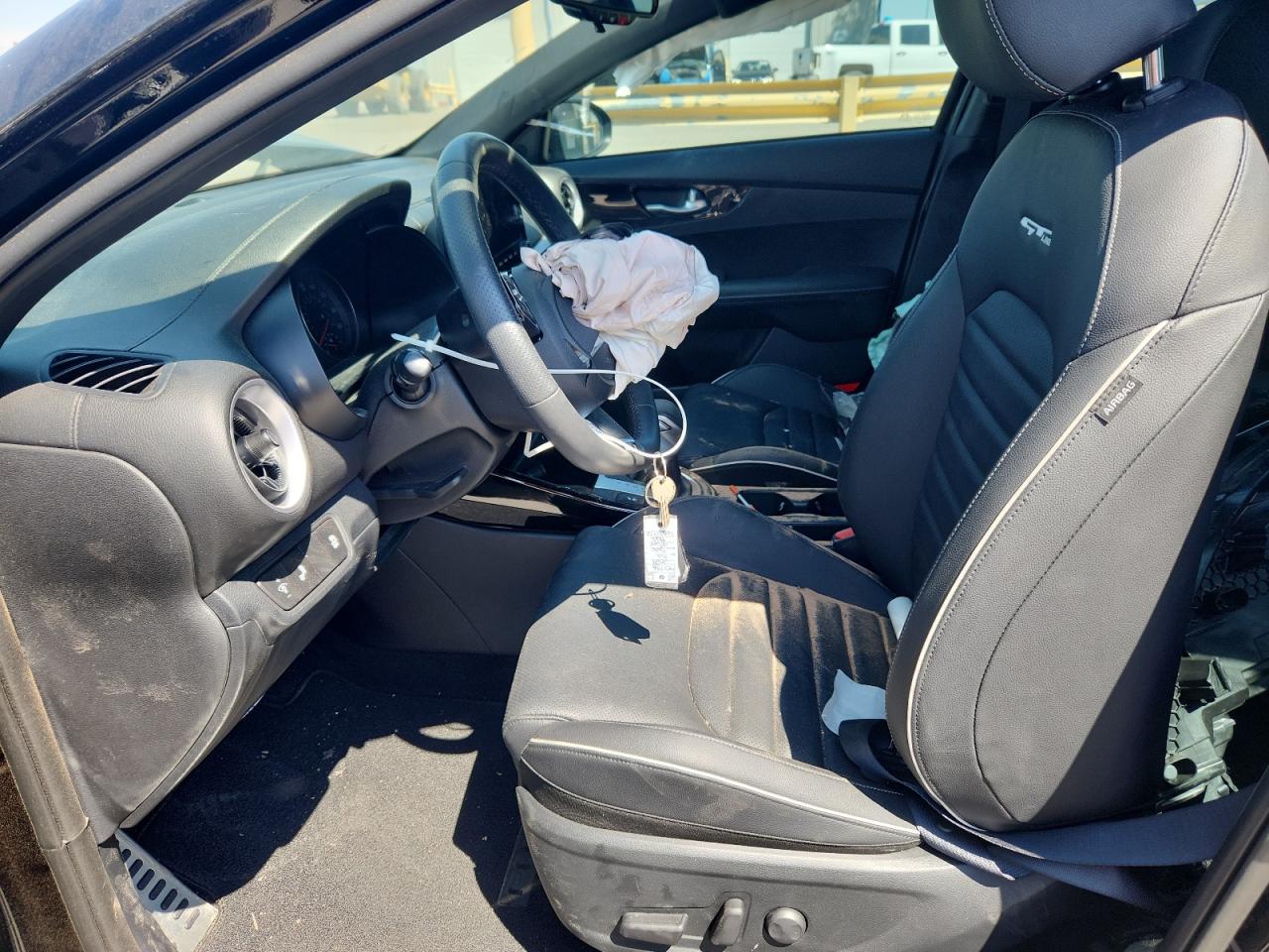 2024 KIA FORTE GT LINE photo 13