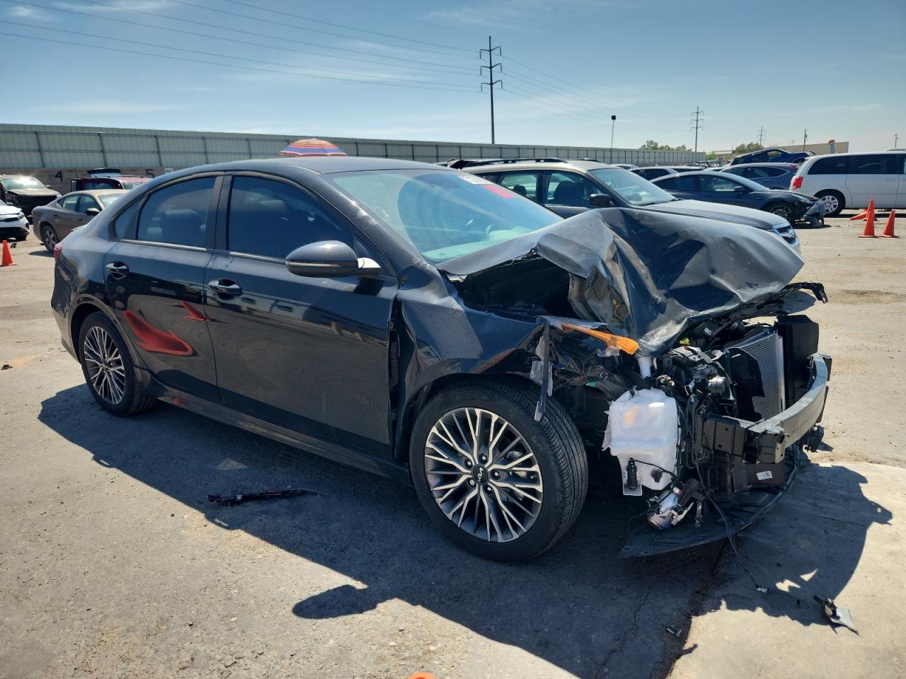 2024 KIA FORTE GT LINE photo 7