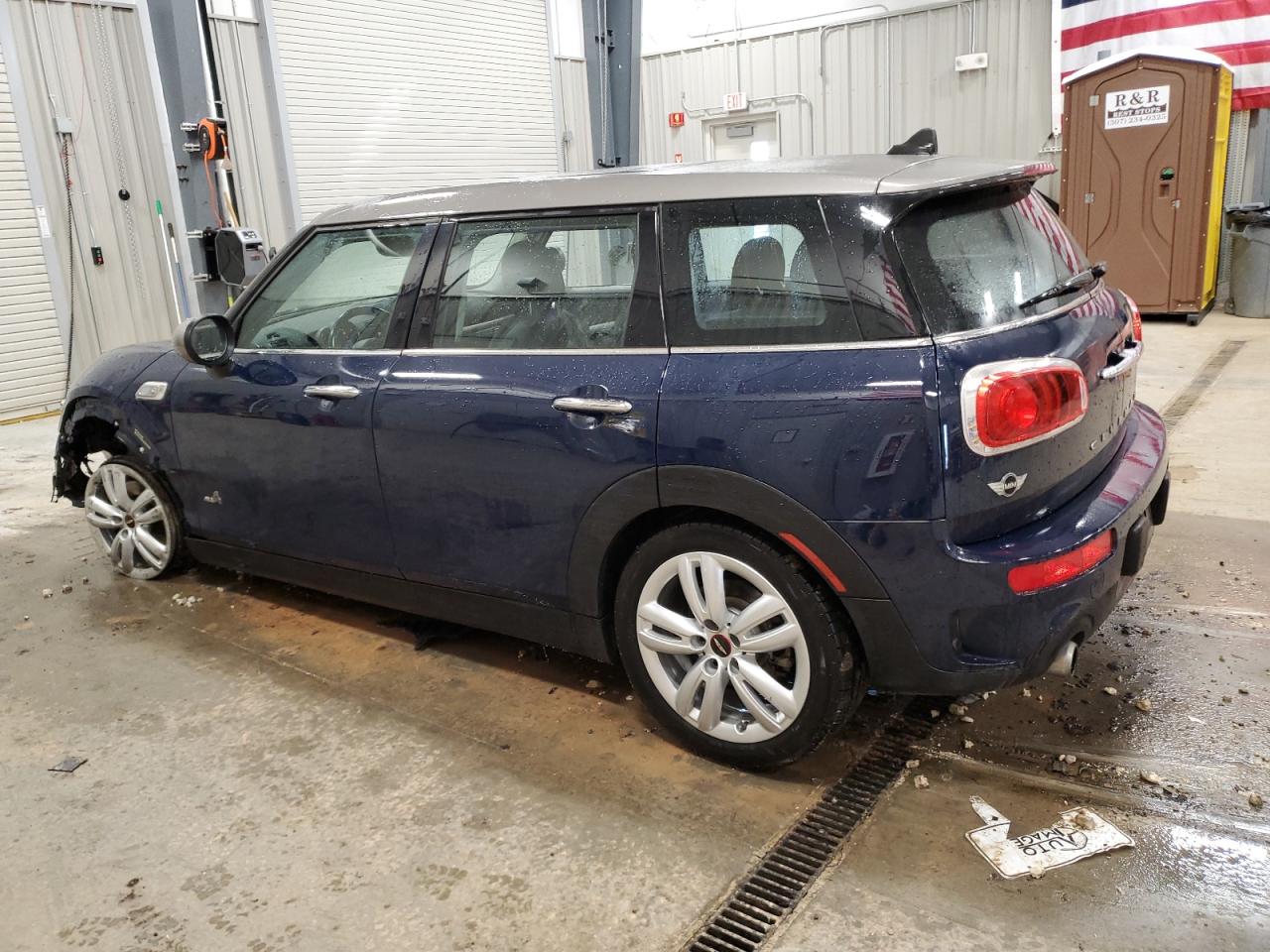 2017 MINI COOPER S CLUBMAN ALL4 photo 2