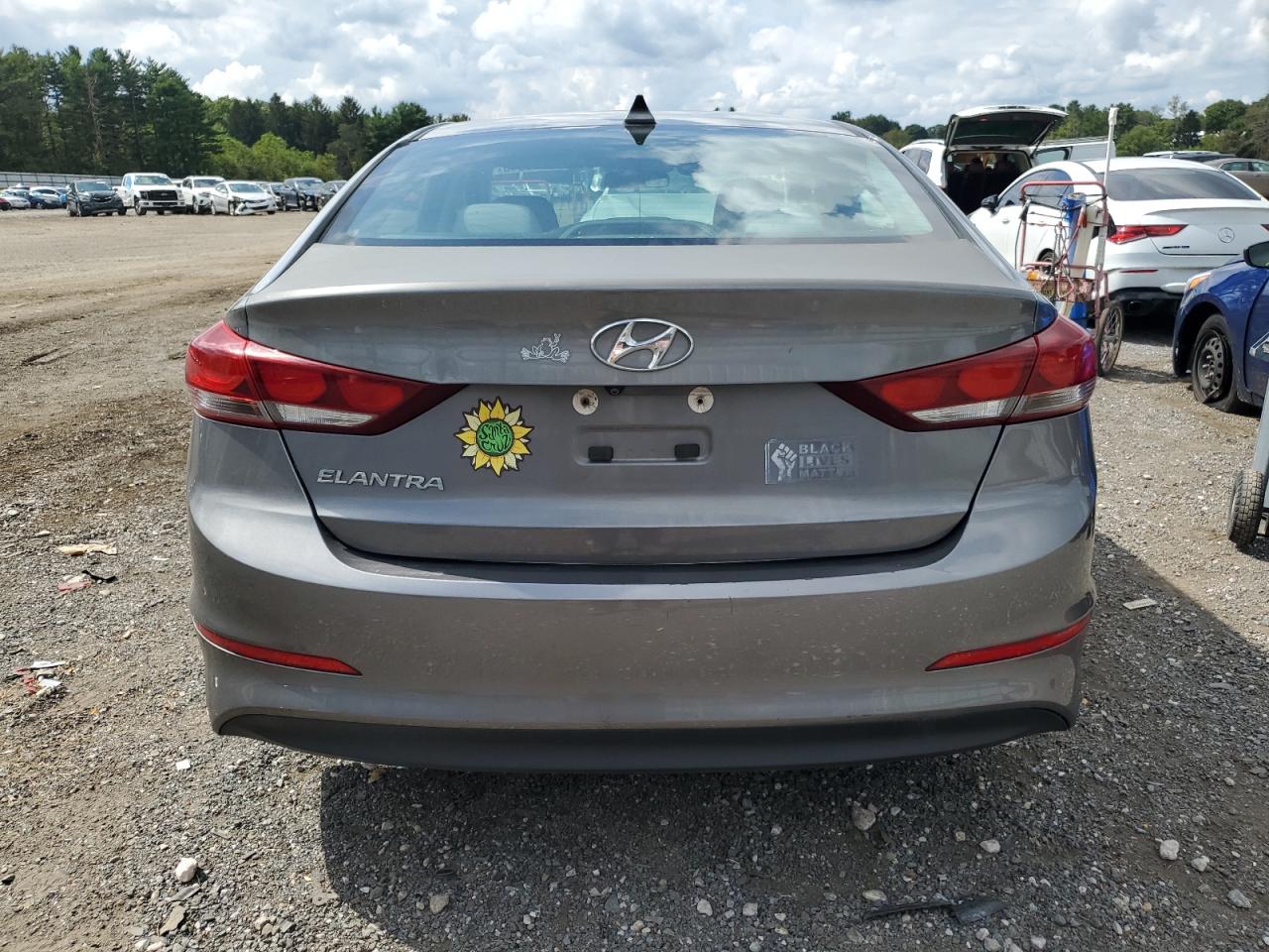 2018 HYUNDAI ELANTRA SEL photo 11