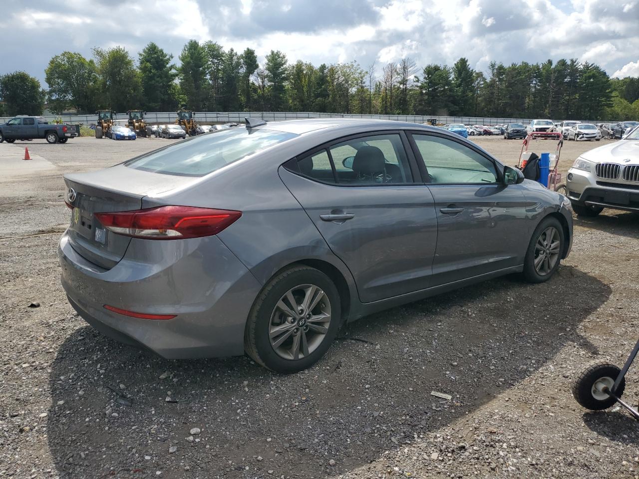 2018 HYUNDAI ELANTRA SEL photo 5