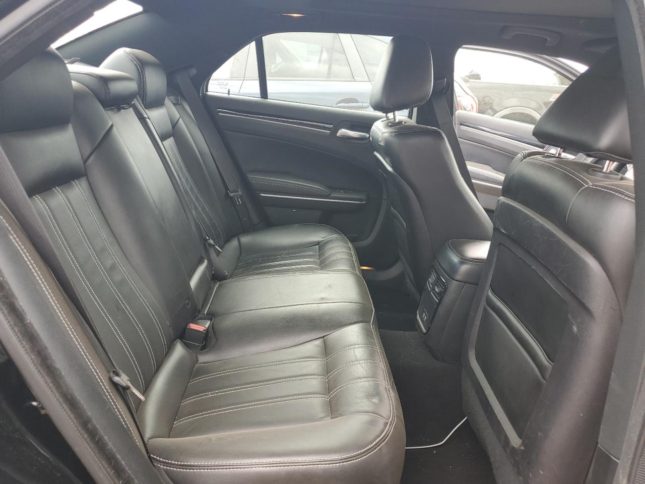 2023 CHRYSLER 300 S photo 10