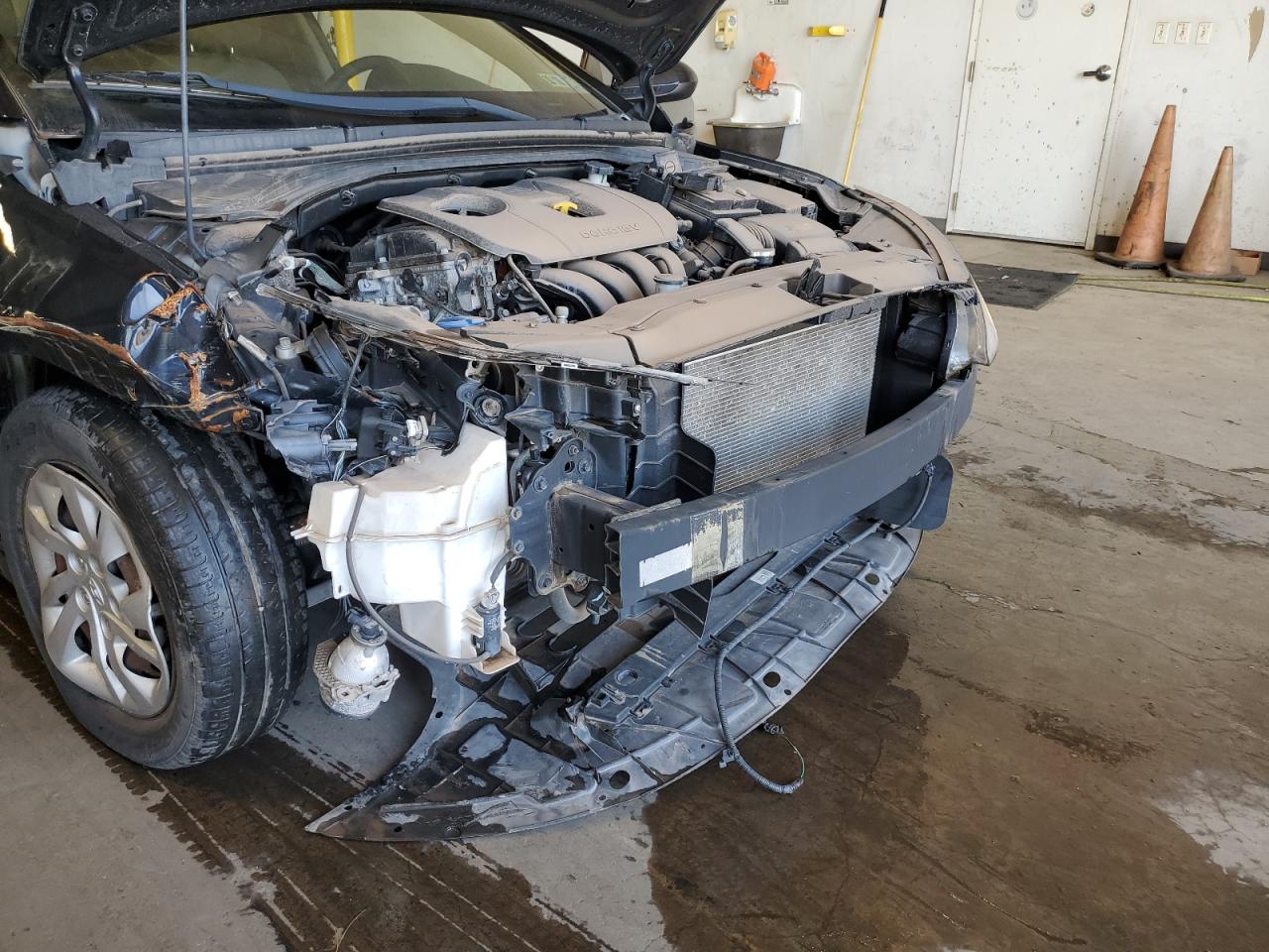 2019 HYUNDAI ELANTRA SE photo 17