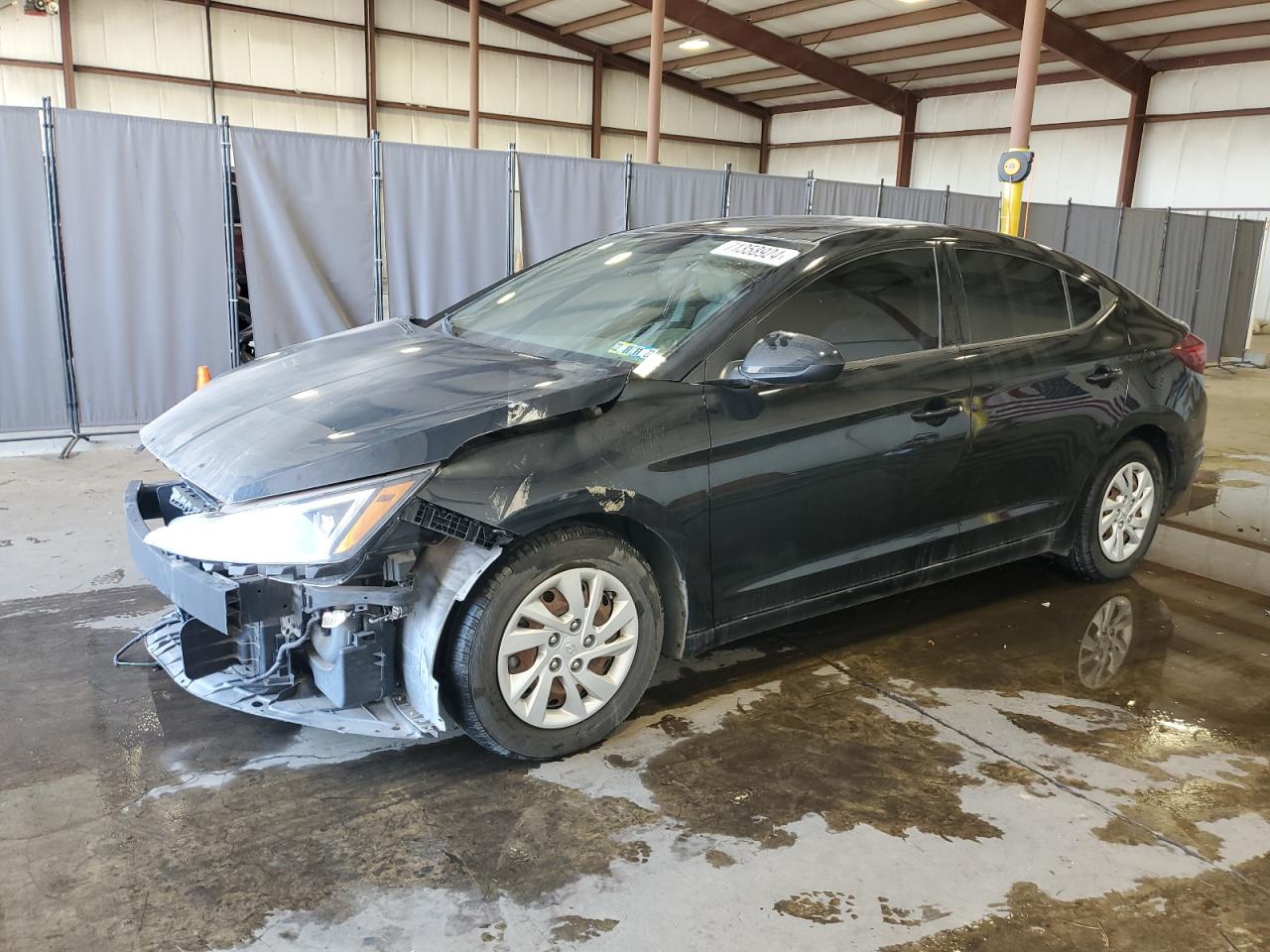 2019 HYUNDAI ELANTRA SE photo 3