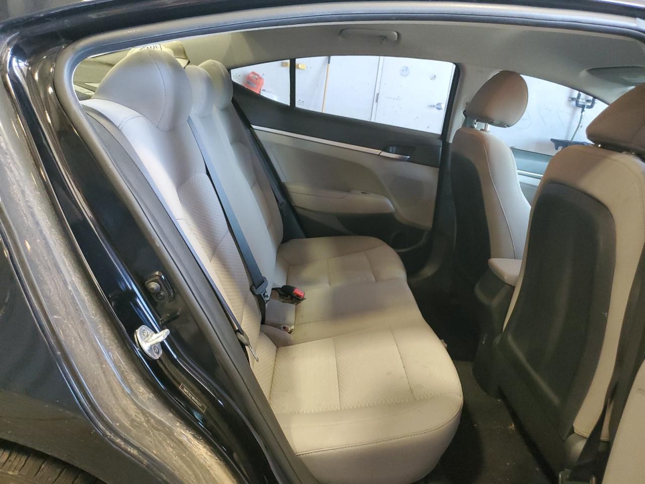 2019 HYUNDAI ELANTRA SE photo 11
