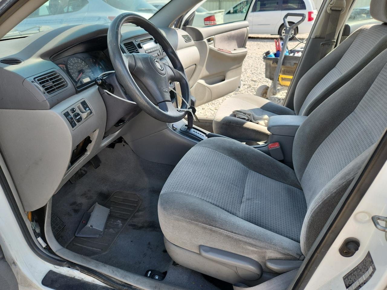 2005 TOYOTA COROLLA CE photo 19