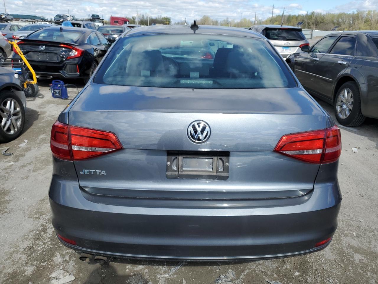 2015 VOLKSWAGEN JETTA BASE photo 11