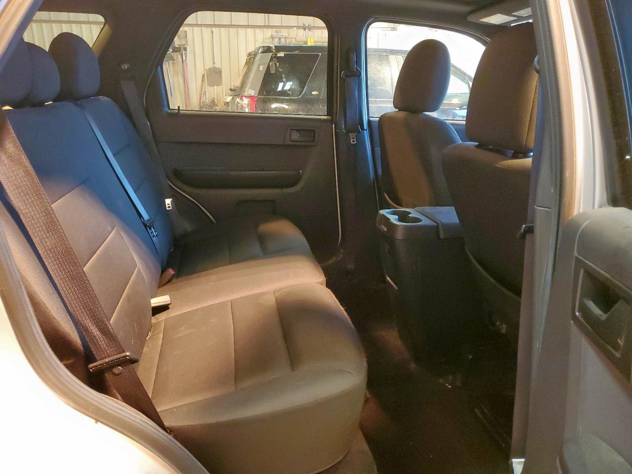2011 FORD ESCAPE XLT photo 31