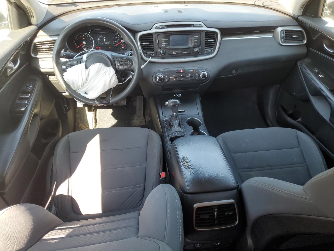 2016 KIA SORENTO LX photo 15