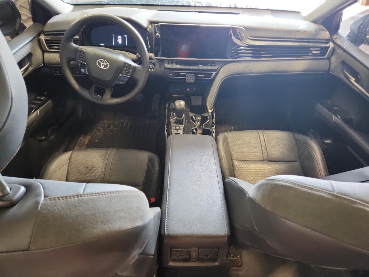 2025 TOYOTA CAMRY XLE photo 8