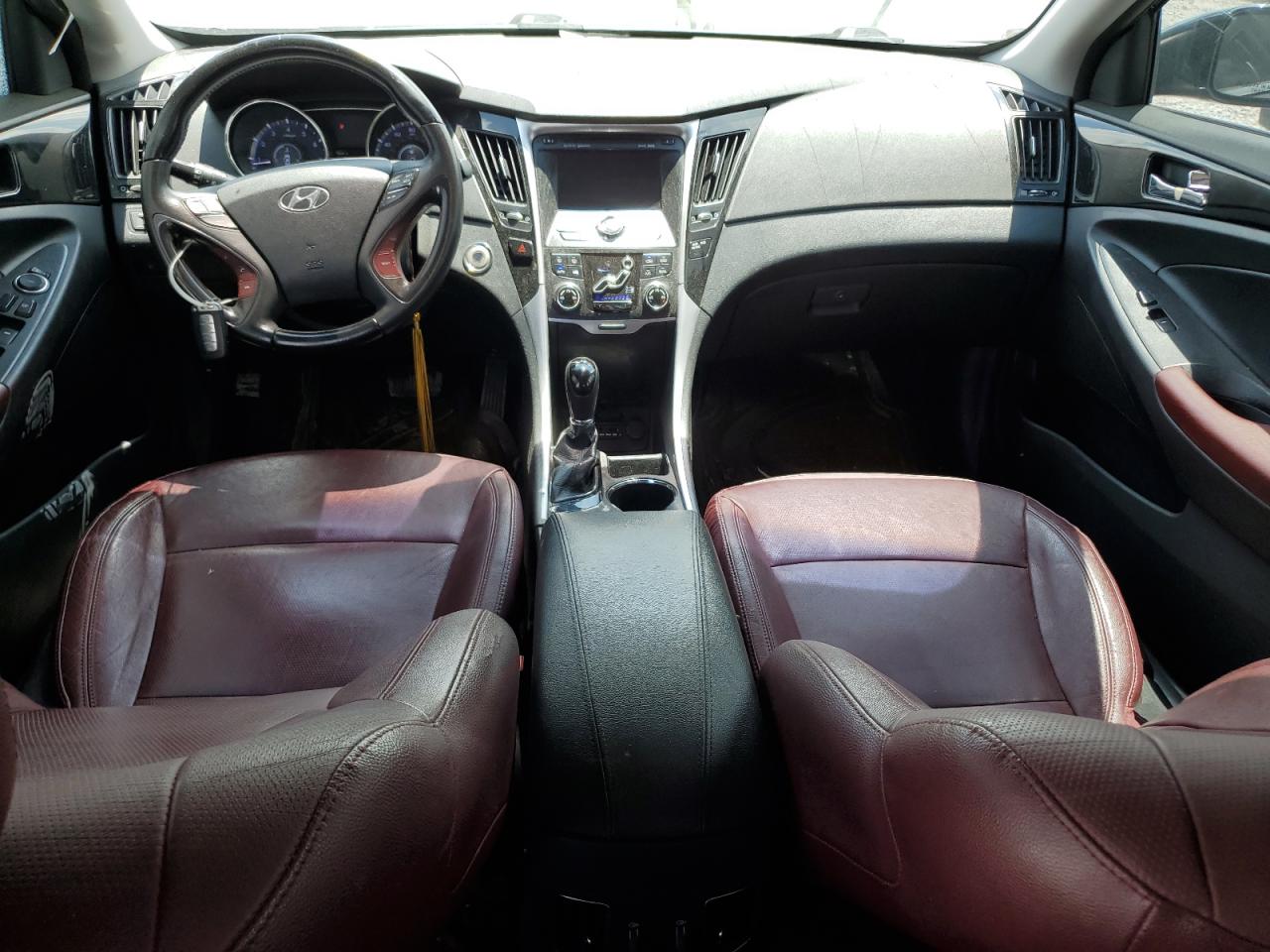 2011 HYUNDAI SONATA SE photo 8