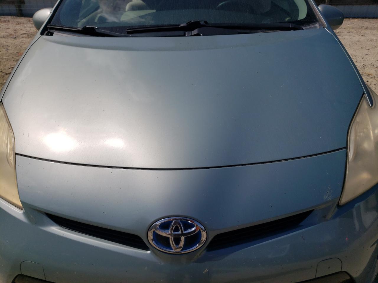 2012 TOYOTA PRIUS TWO photo 11
