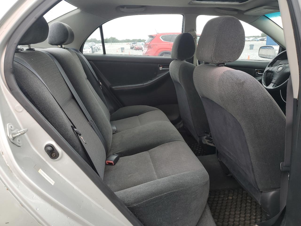 2004 TOYOTA COROLLA S photo 19