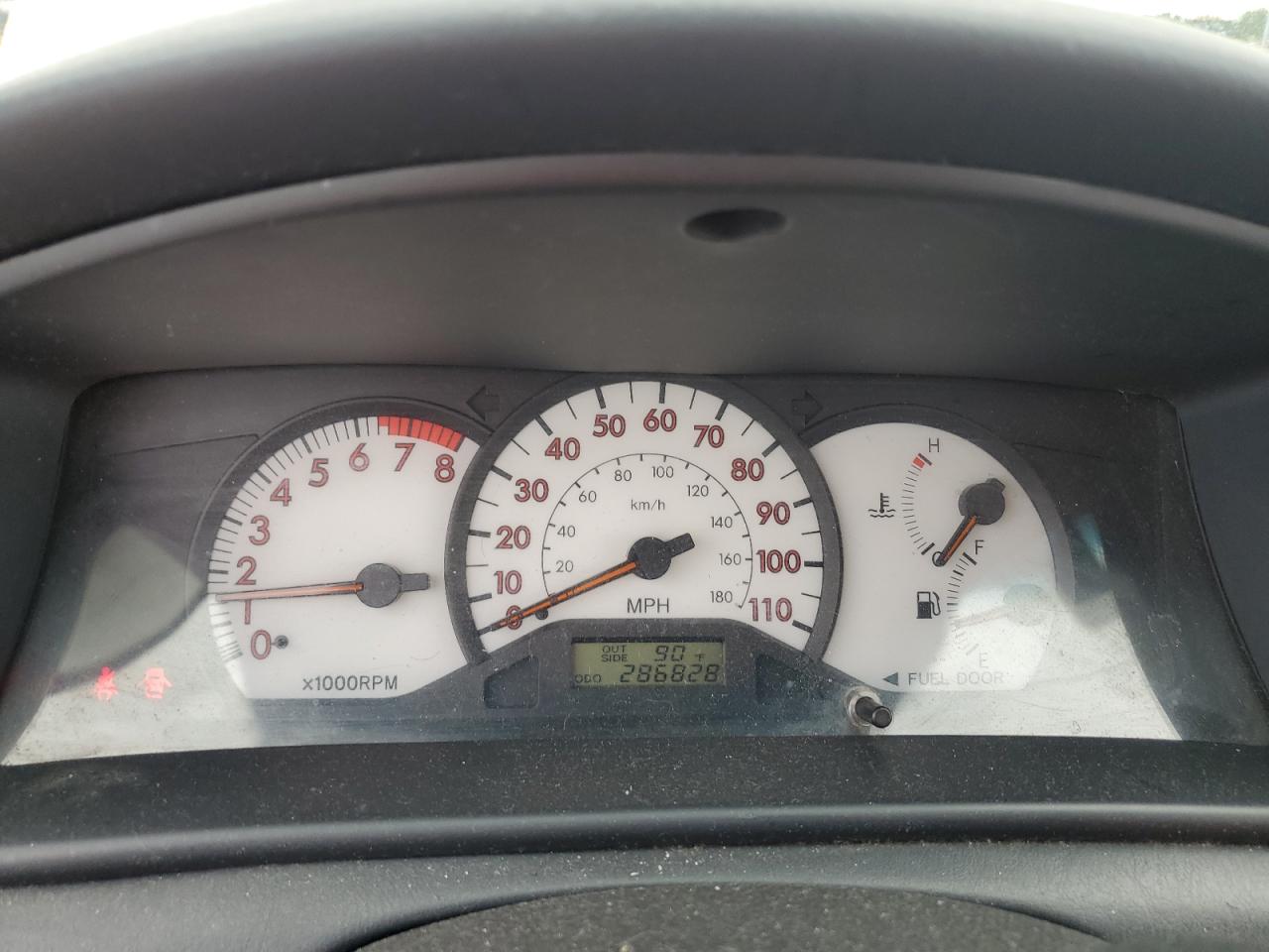 2004 TOYOTA COROLLA S photo 17