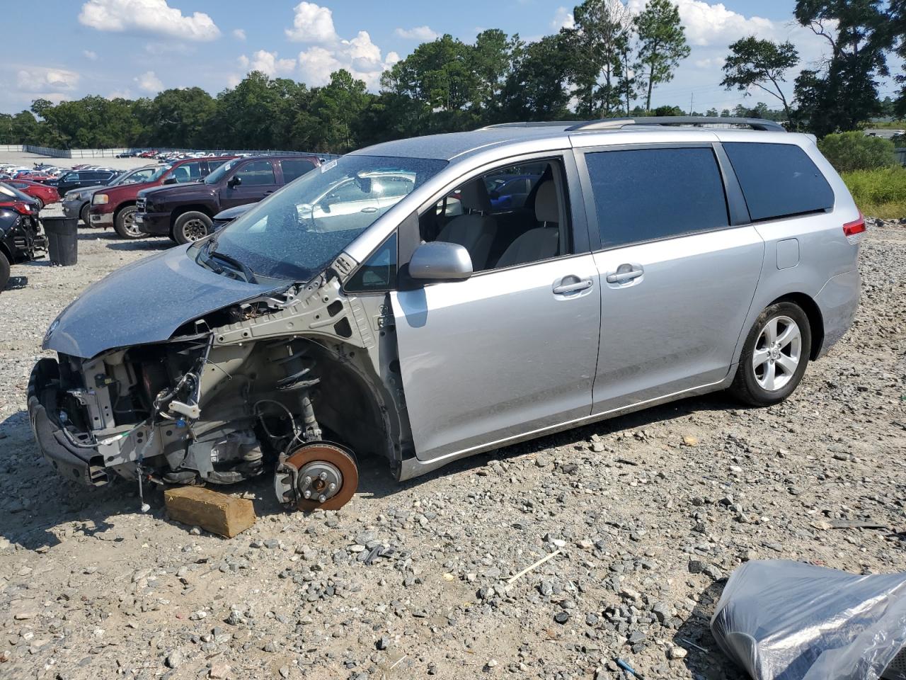 2013 TOYOTA SIENNA