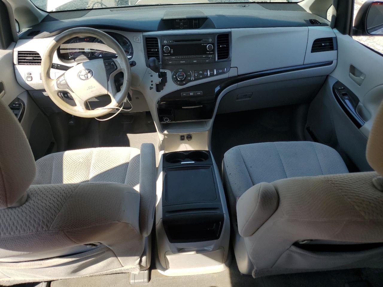 2013 TOYOTA SIENNA LE photo 8