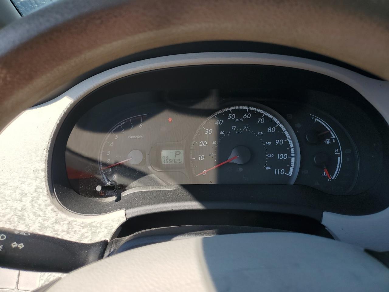 2013 TOYOTA SIENNA LE photo 9