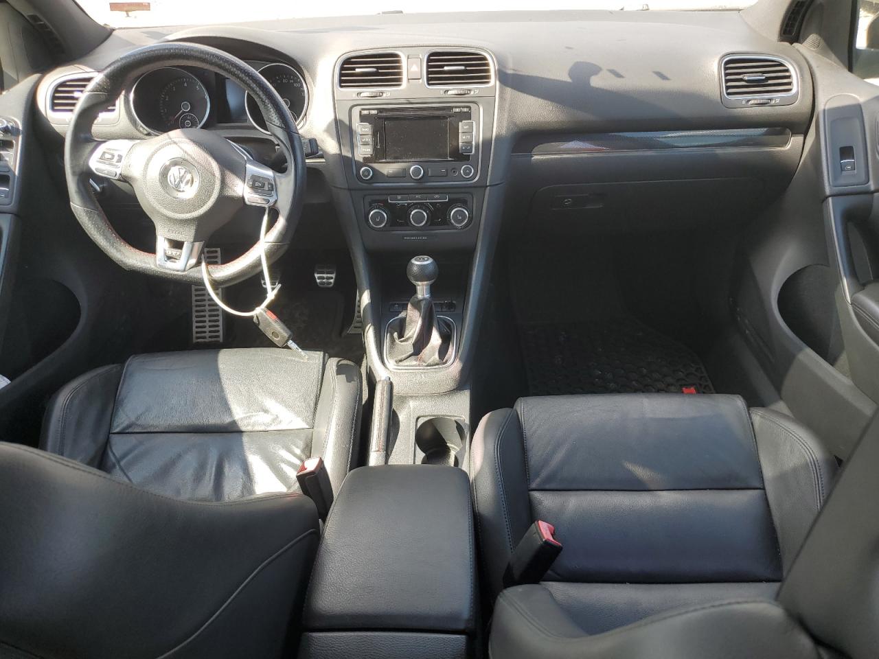 2013 VOLKSWAGEN GTI photo 8