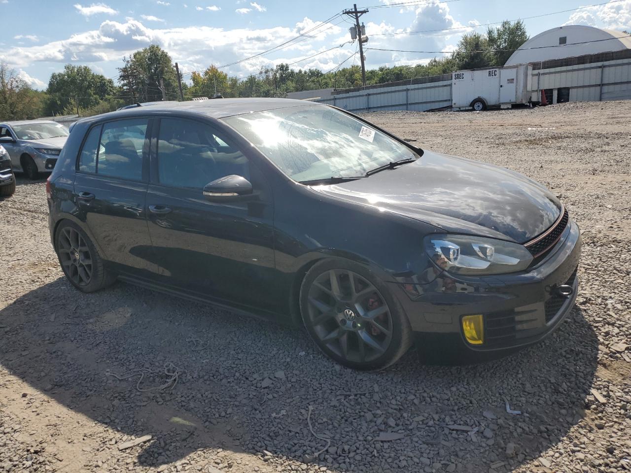 2013 VOLKSWAGEN GTI photo 4