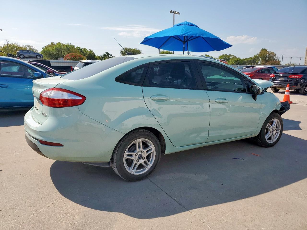 2019 FORD FIESTA SE photo 7