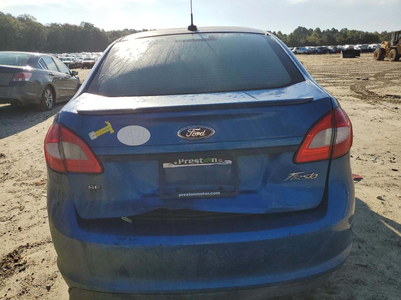 2011 FORD FIESTA SE photo 16