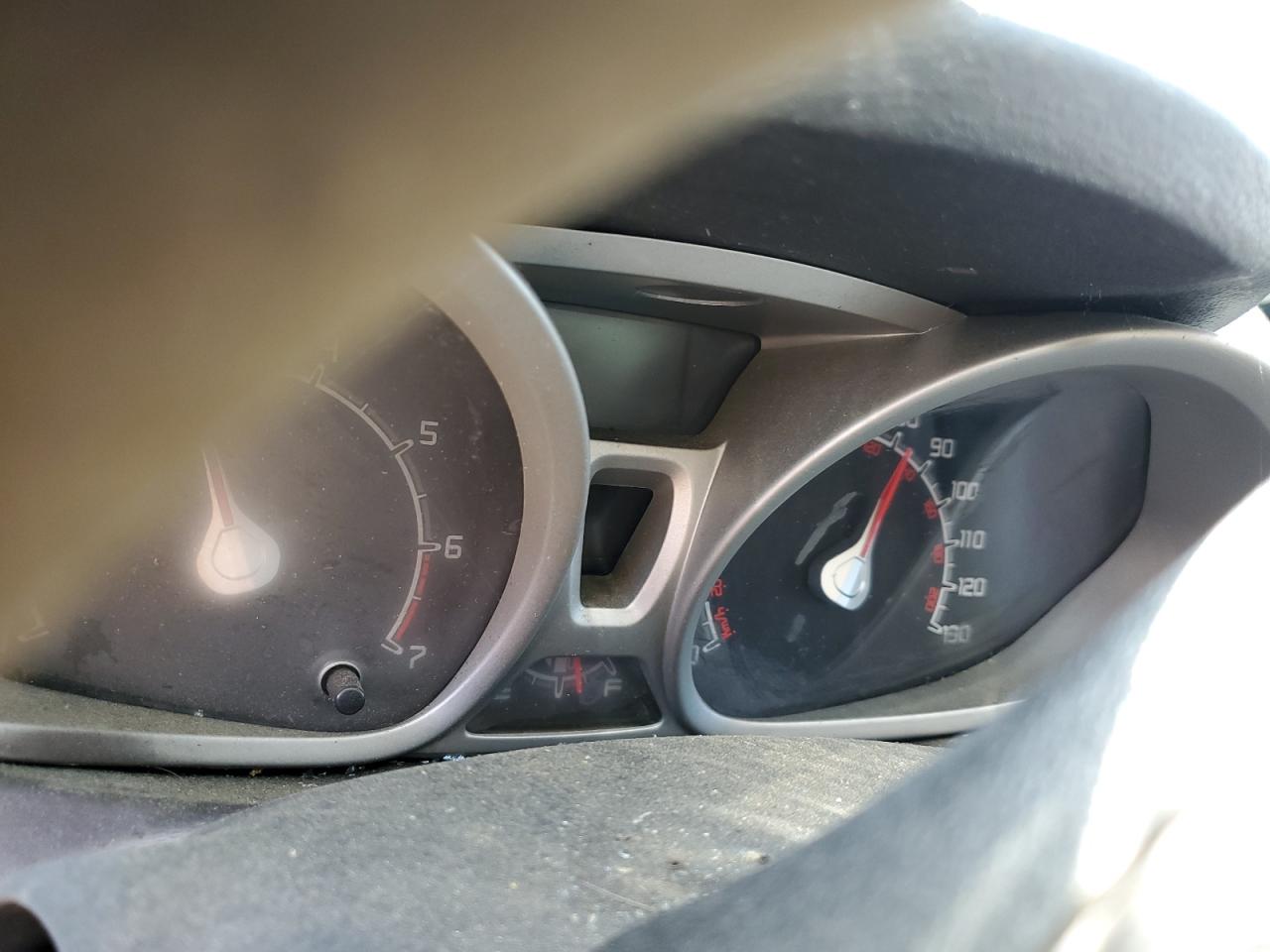 2011 FORD FIESTA SE photo 25