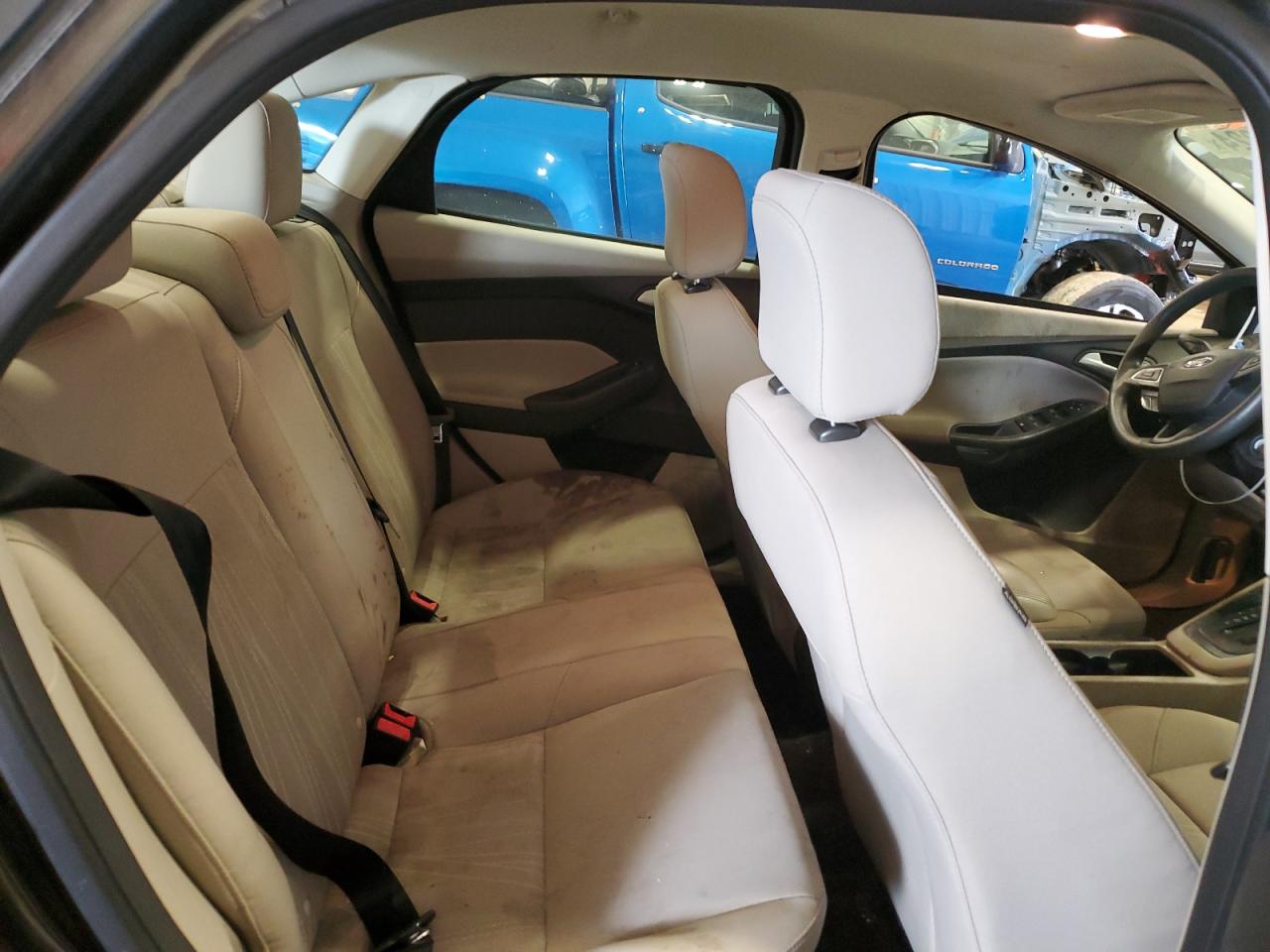 2015 FORD FOCUS SE photo 19
