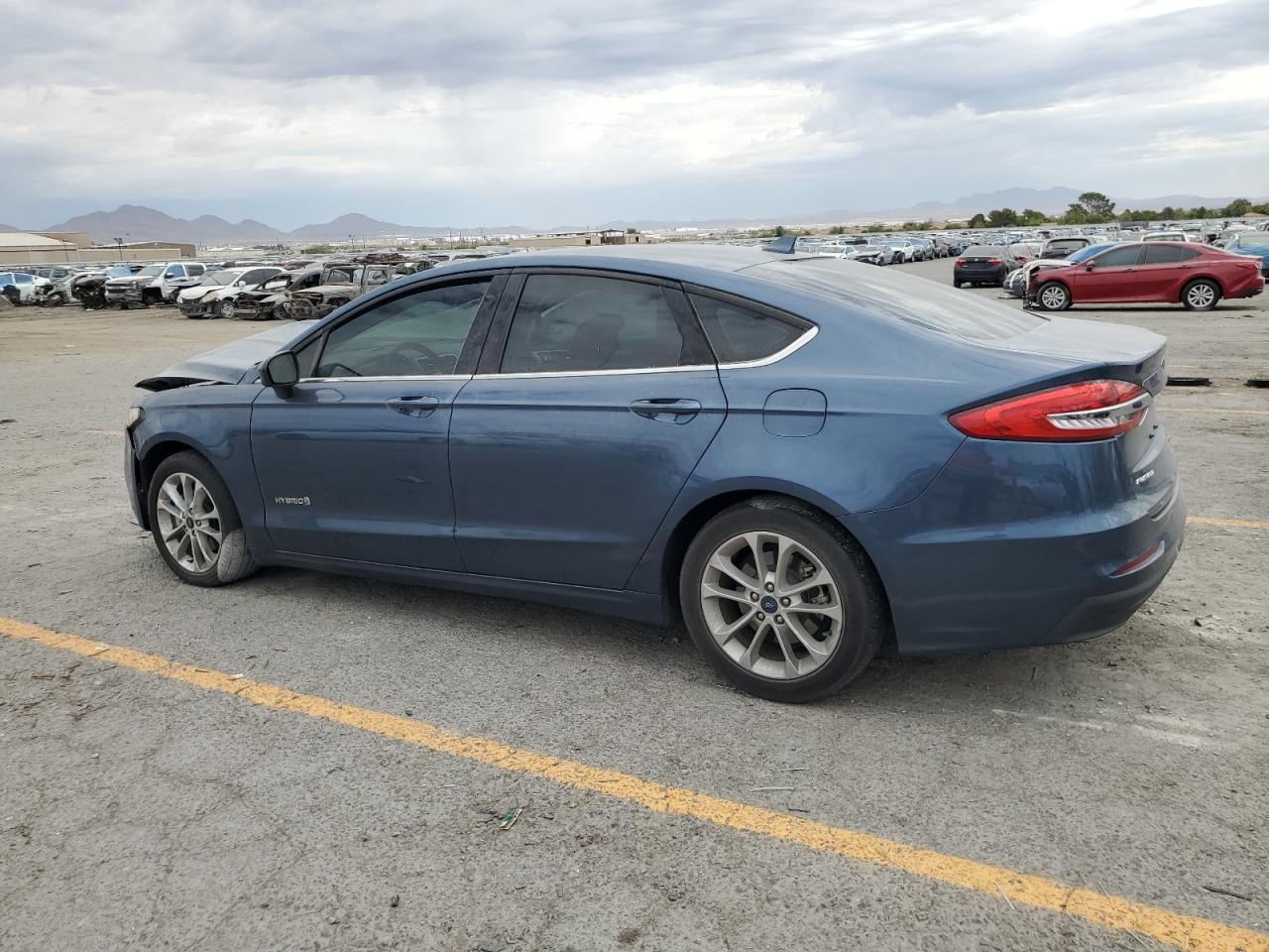2019 FORD FUSION SE photo 2