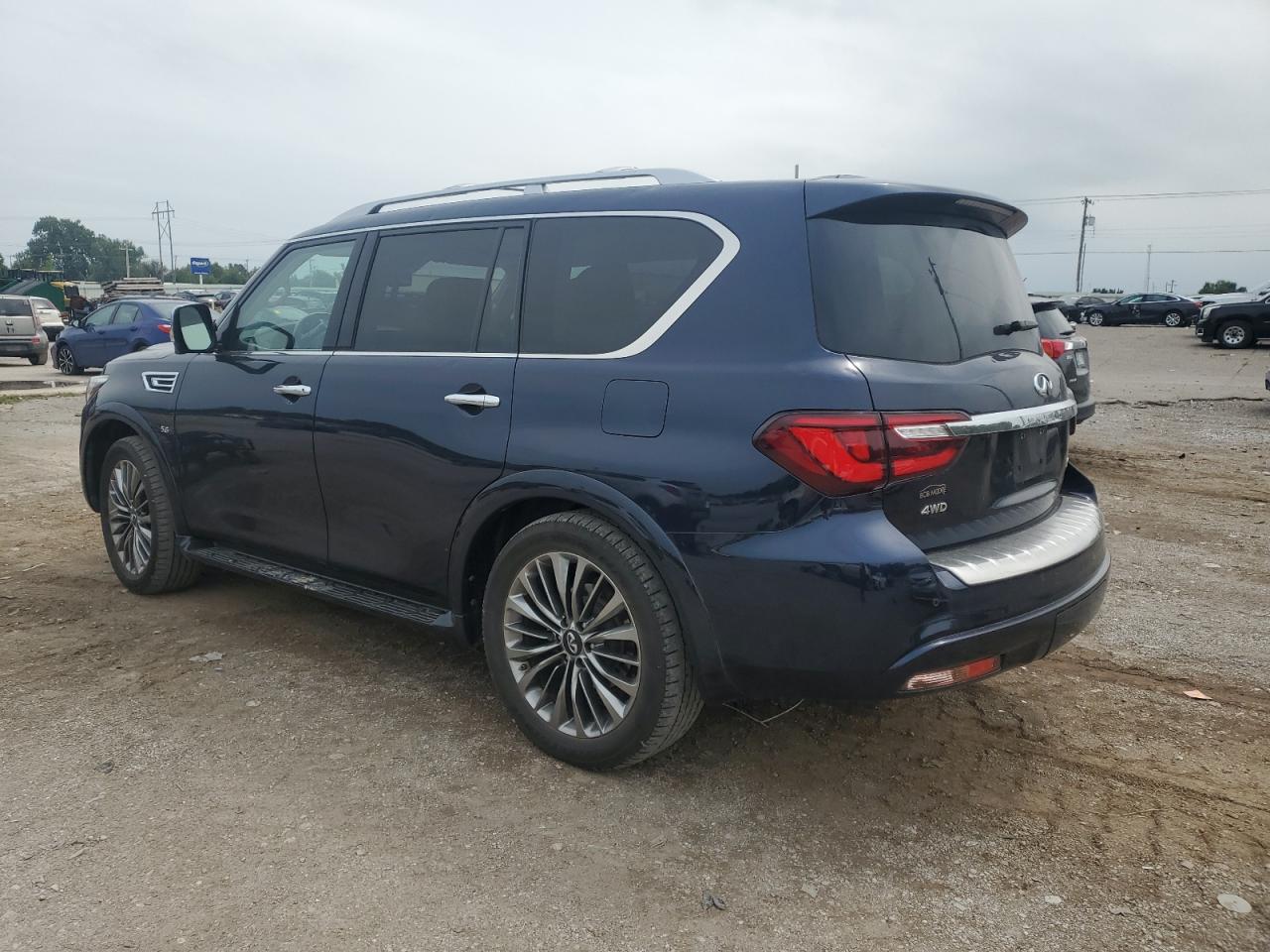2020 INFINITI QX80 LUXE photo 4