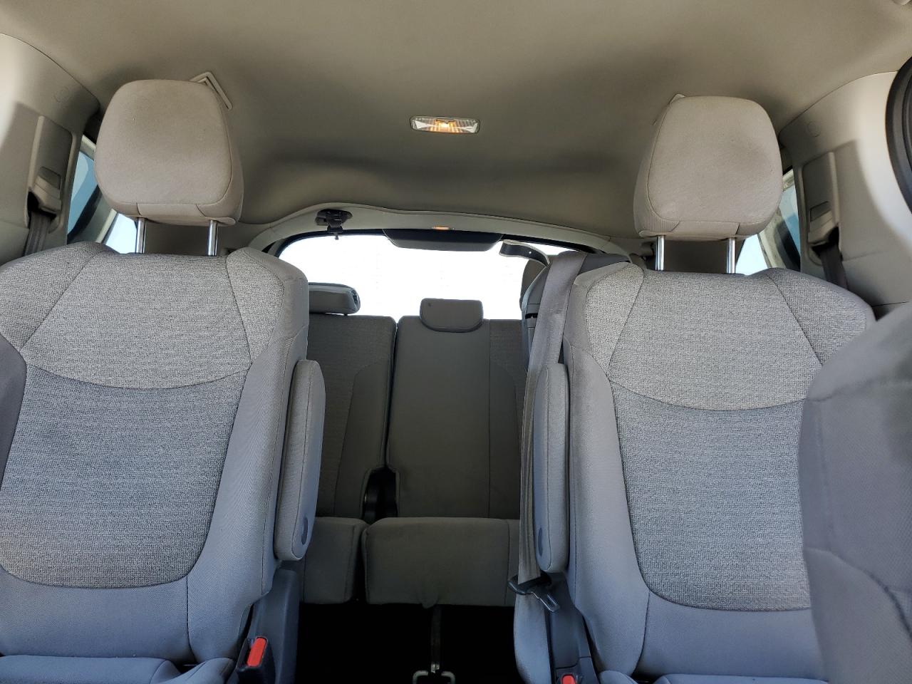 2021 TOYOTA SIENNA LE photo 10