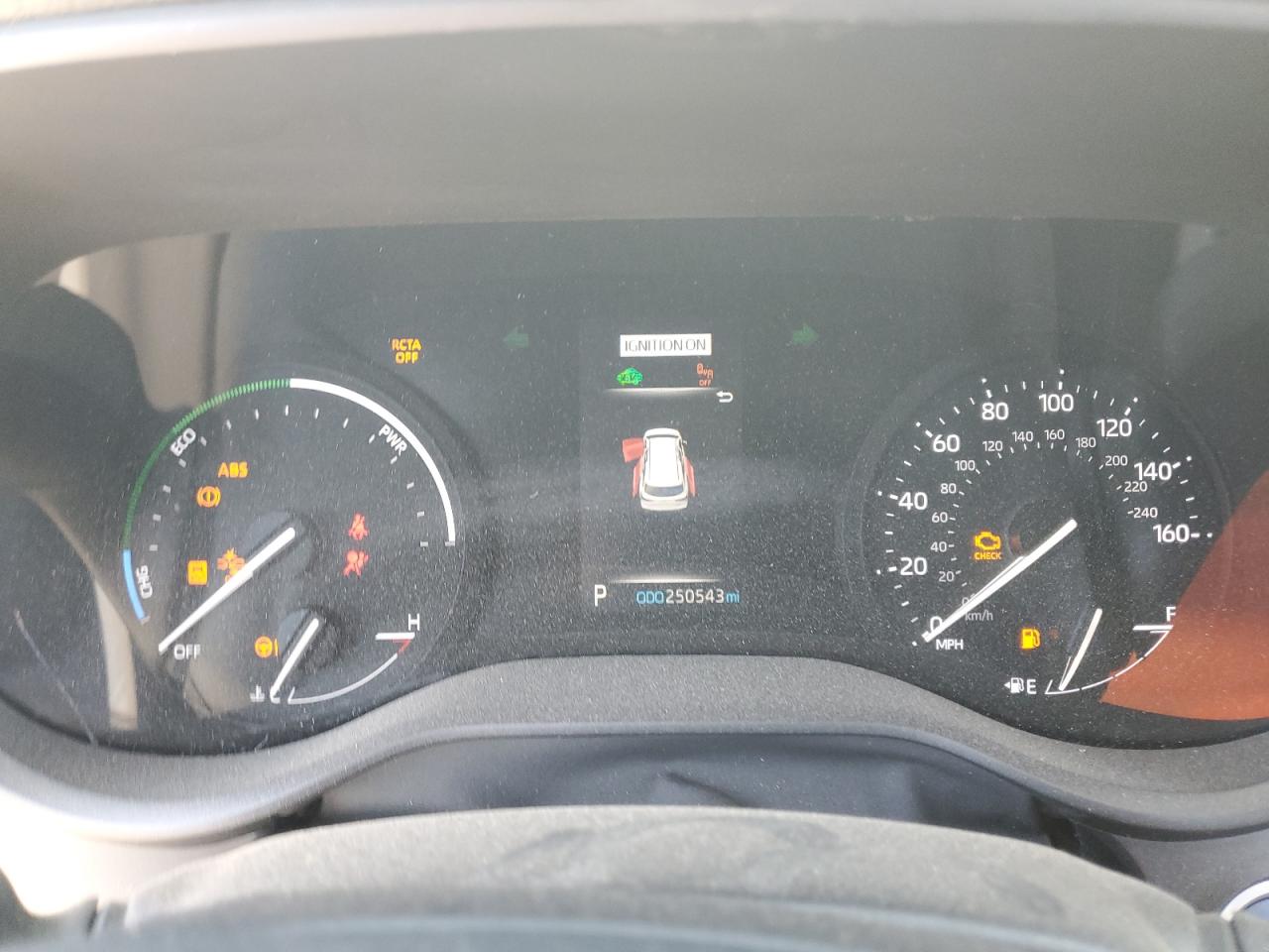 2021 TOYOTA SIENNA LE photo 9