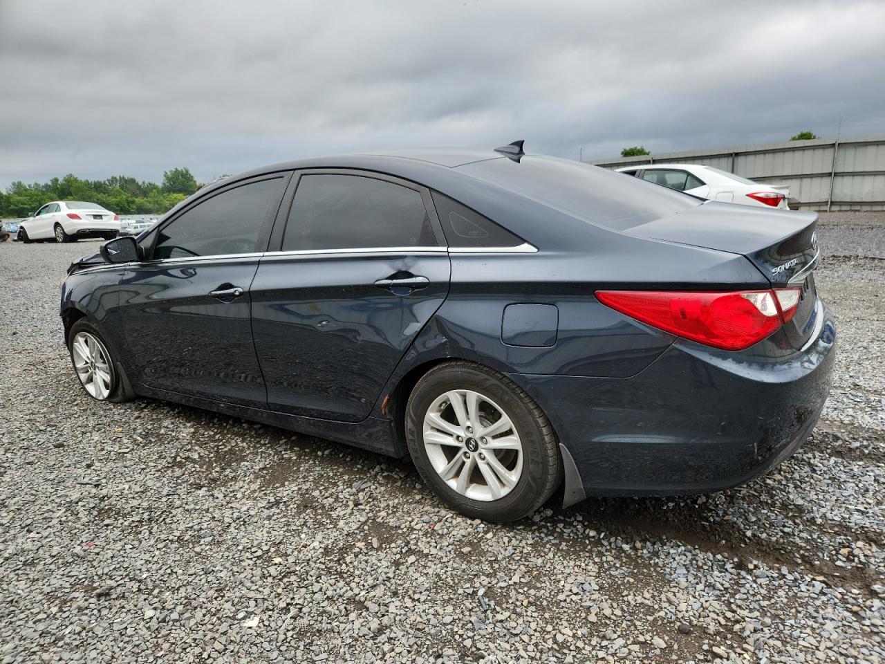 2013 HYUNDAI SONATA photo 2