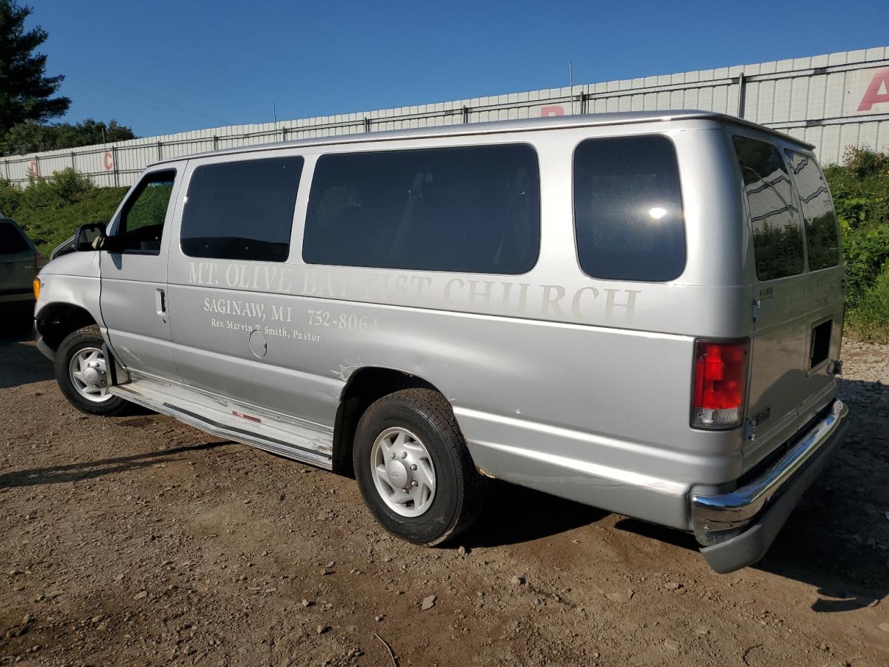 2000 FORD ECONOLINE E350 SUPER DUTY WAGON photo 2