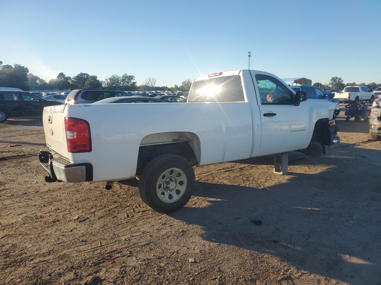 2009 CHEVROLET SILVERADO C1500 photo 3