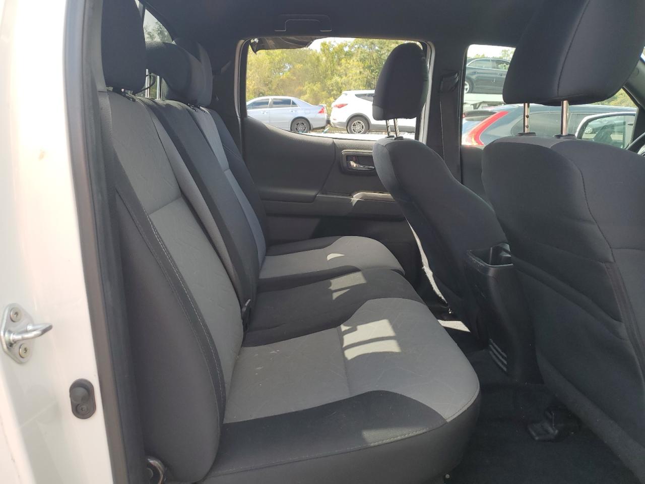 2022 TOYOTA TACOMA DOUBLE CAB photo 19