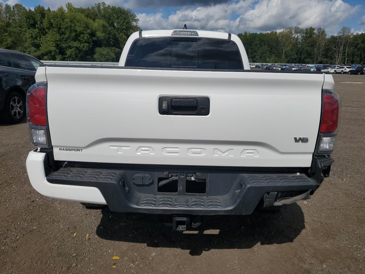 2022 TOYOTA TACOMA DOUBLE CAB photo 11