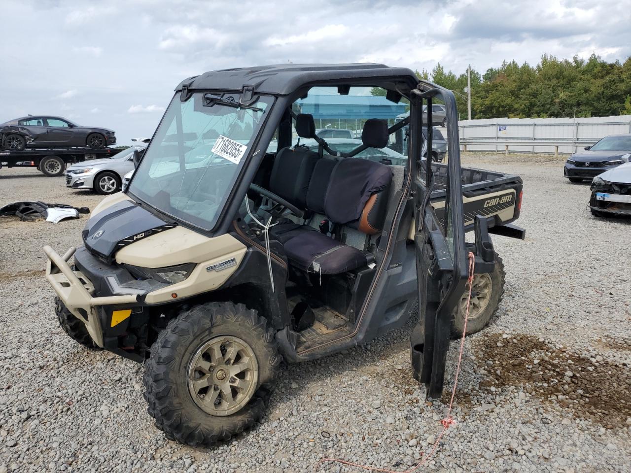 2023 CAN-AM DEFENDER photo 17