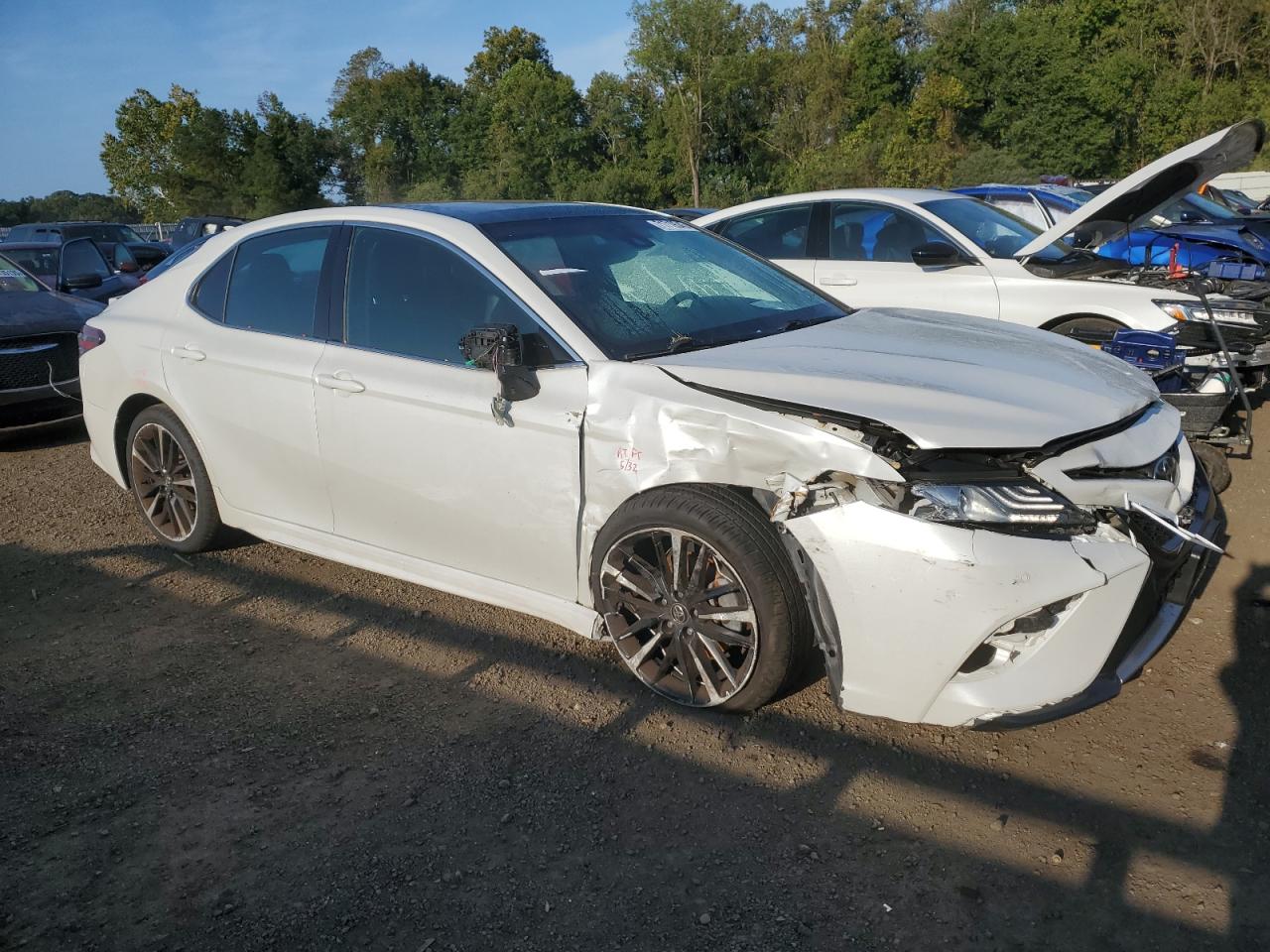 2018 TOYOTA CAMRY XSE photo 4