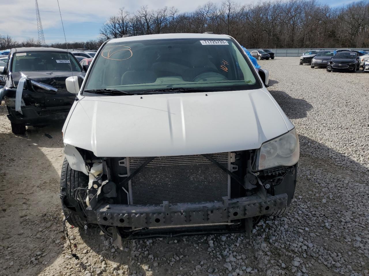 2013 DODGE GRAND CARAVAN SXT photo 9