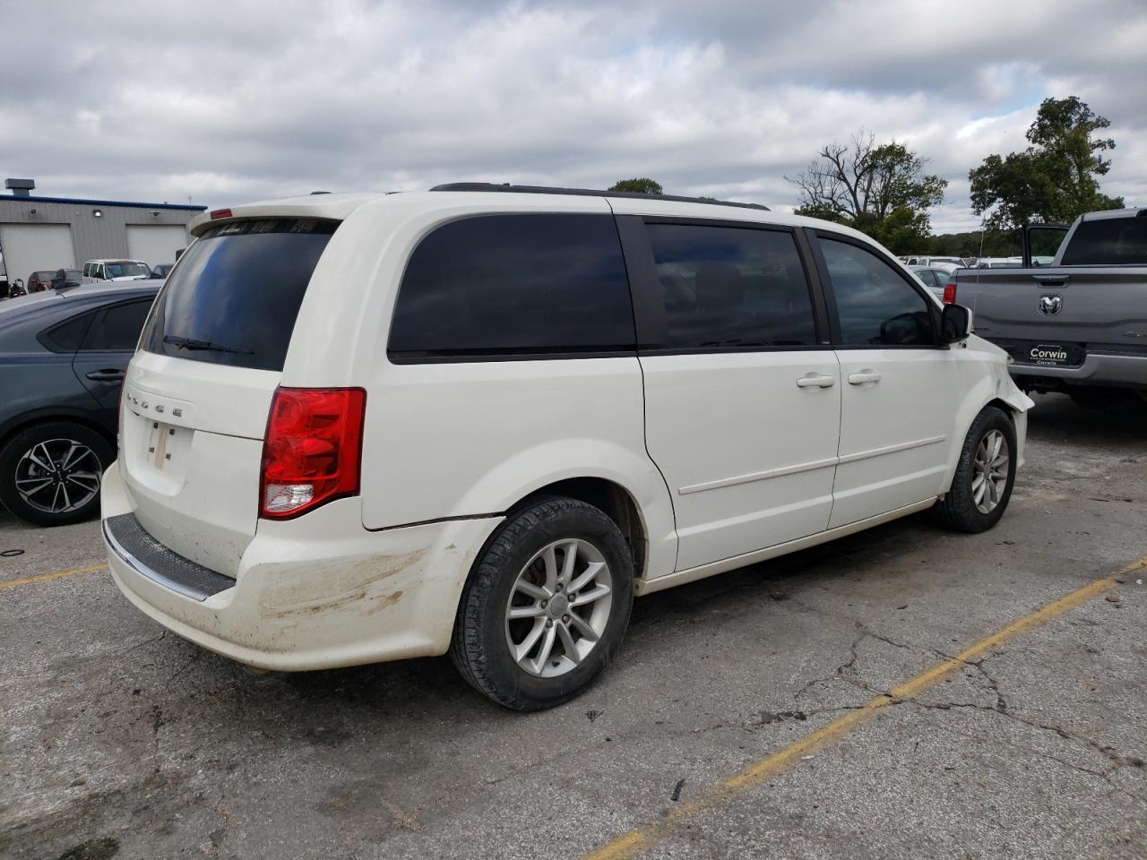 2013 DODGE GRAND CARAVAN SXT photo 5