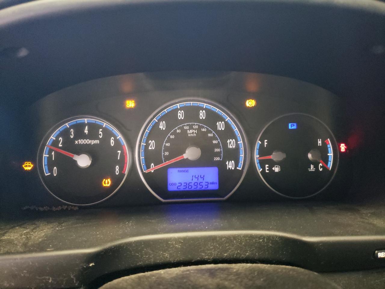 2009 HYUNDAI SANTA FE SE photo 25