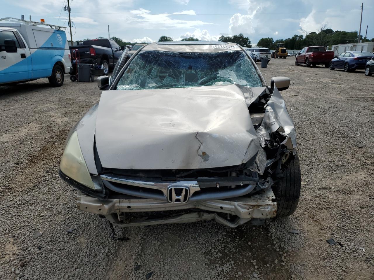 2006 HONDA ACCORD photo 9
