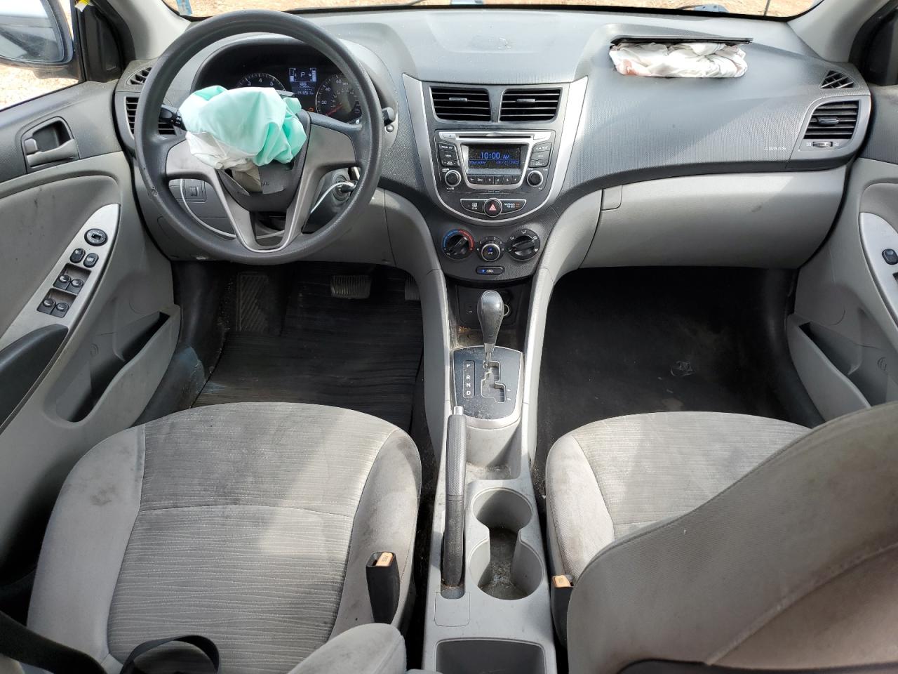 2017 HYUNDAI ACCENT SE photo 8