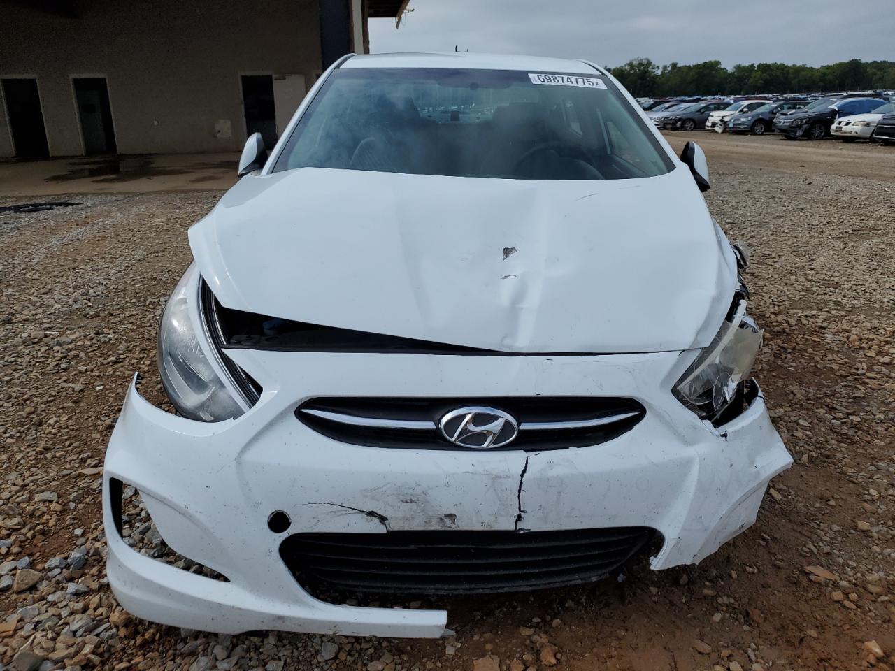 2017 HYUNDAI ACCENT SE photo 5